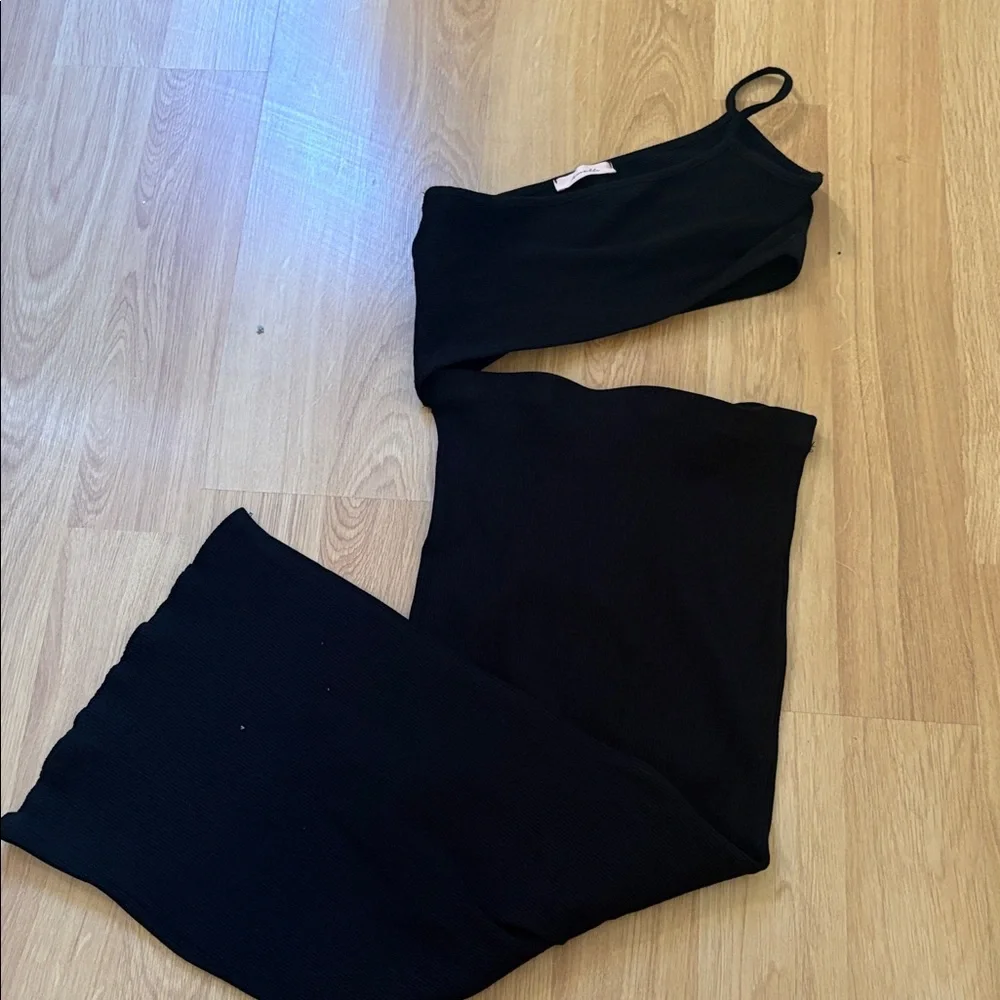 AMABLE one shoulder cut out dress large Fits like M. Like new ! - Picture 5 of 6
